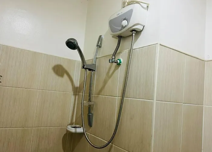 Grand Riviera Suites2 @ Us Embassy/freepool/wi-fi * Manila